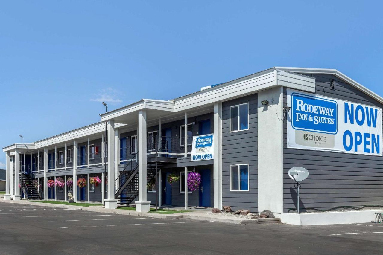 Rodeway Inn & Suites Ontario Extérieur photo