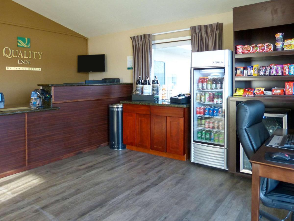 Rodeway Inn & Suites Ontario Extérieur photo