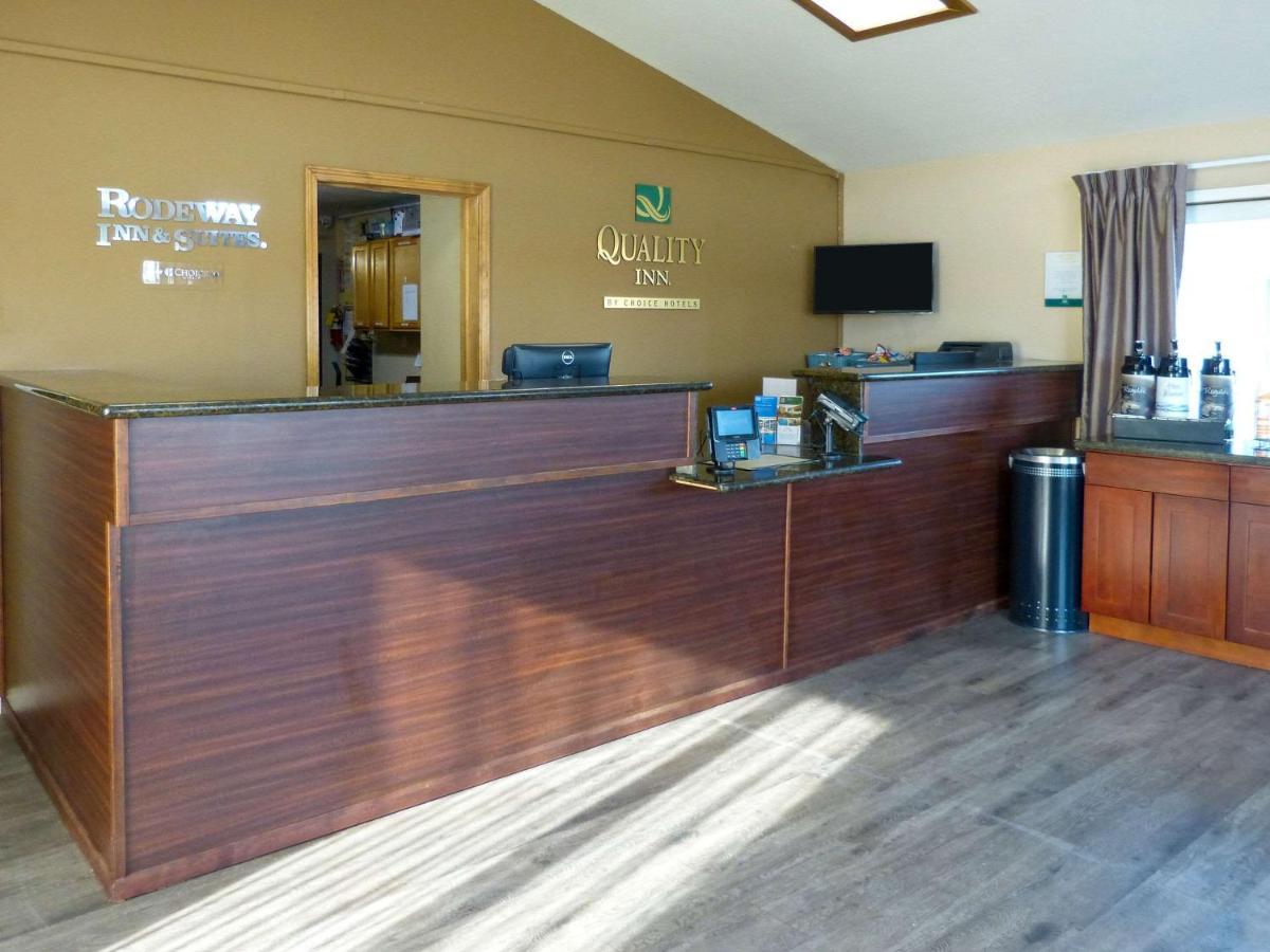 Rodeway Inn & Suites Ontario Extérieur photo