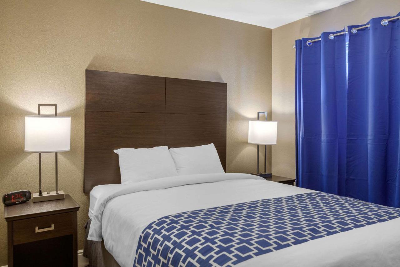 Rodeway Inn & Suites Ontario Extérieur photo
